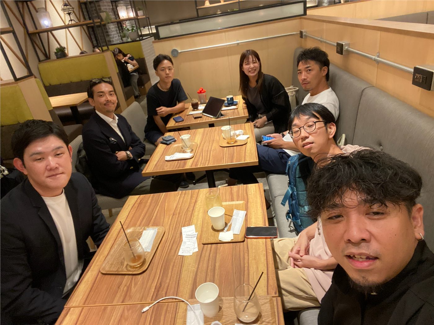 友活カフェ会の開催風景
